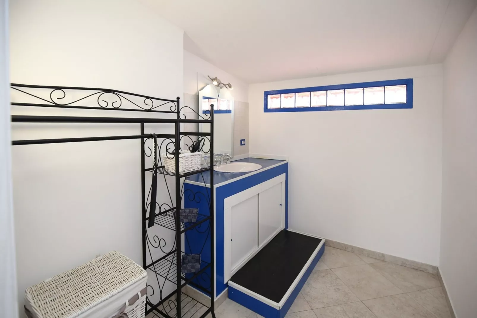 VILLA FABRIZIO-Bathroom