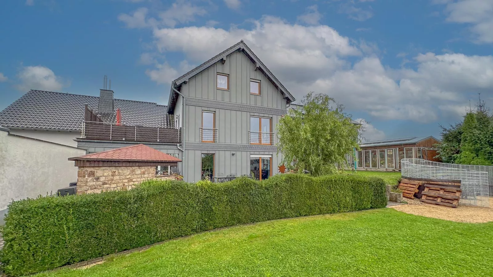 Denterhof-Außenbereich Sommer