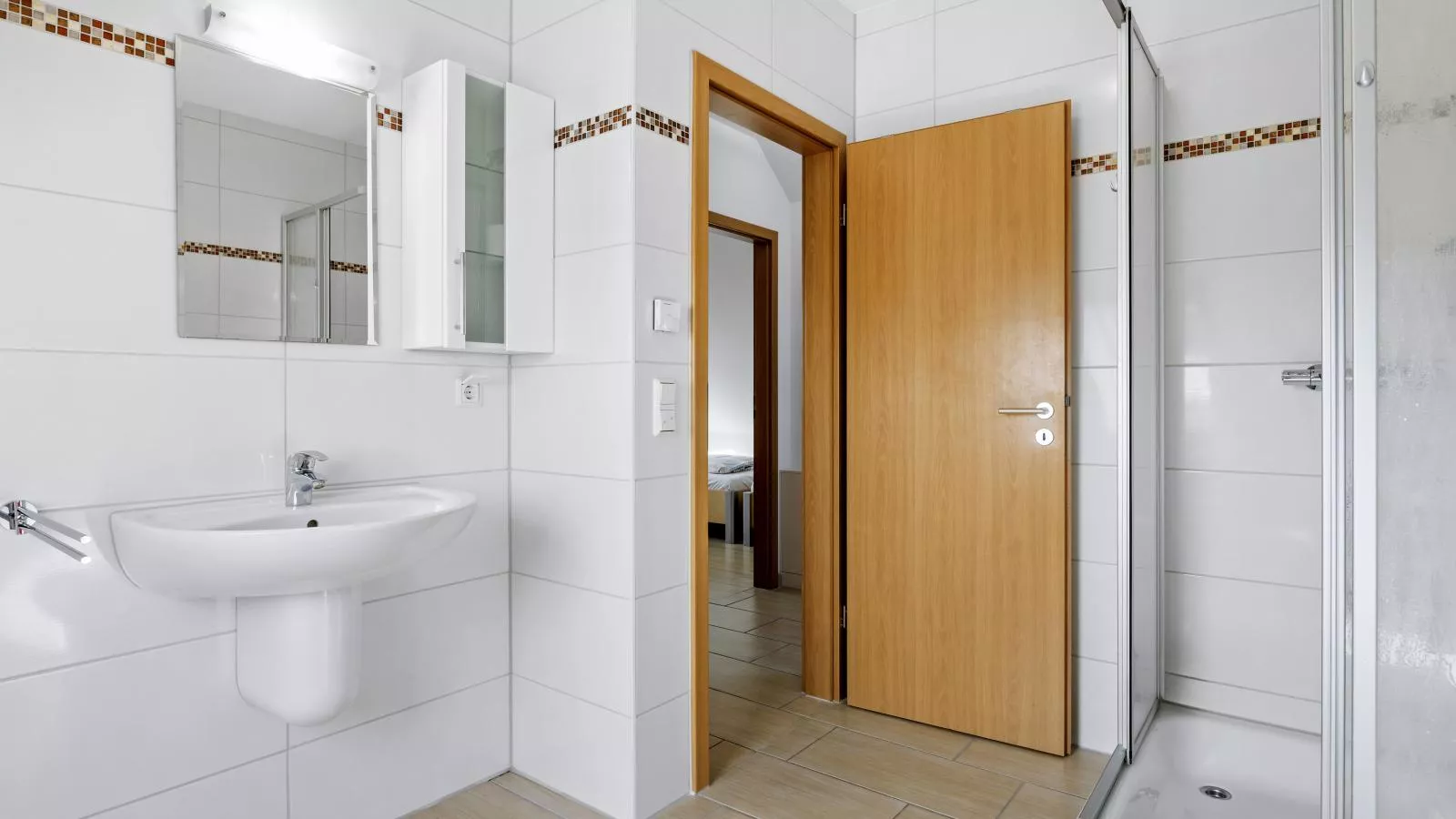 Windflüchter rechts-Badezimmer