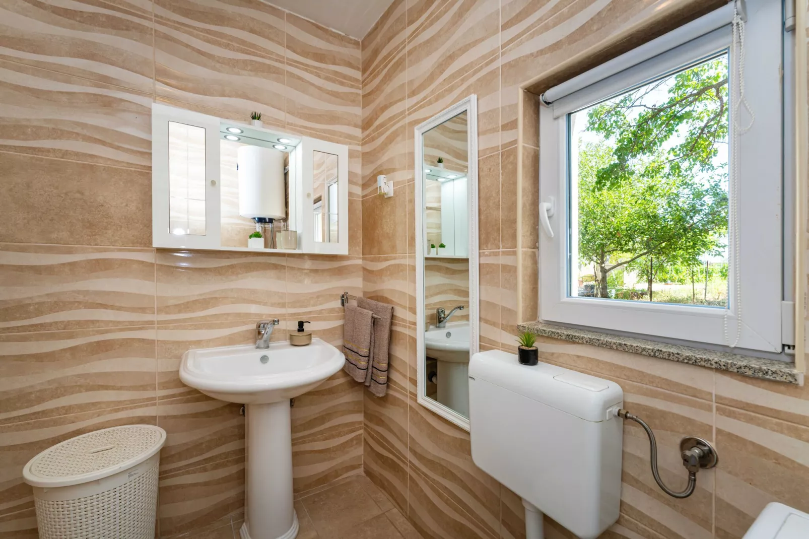 Holiday home Olive Garden-Salle de bain