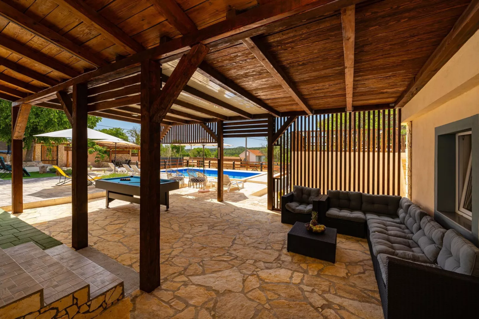 Holiday home Burgija-équipements