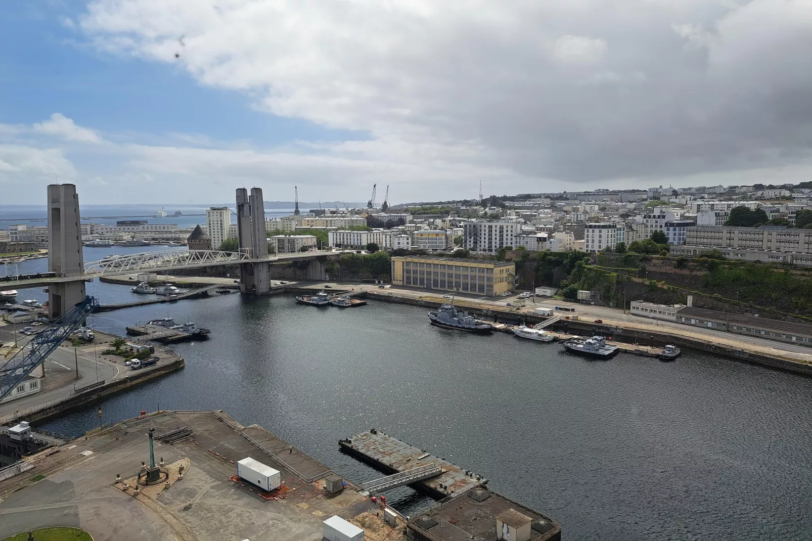 Doppelhaushälfte in Milizac-Areas within 20km in summer