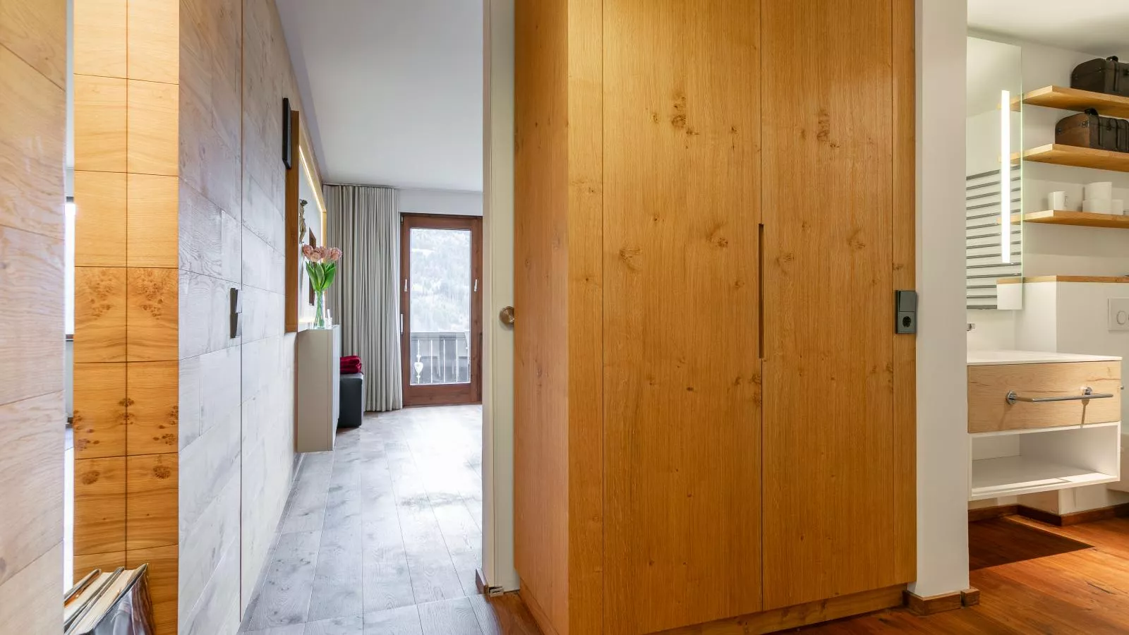 Kirchberg Panorama-Flur