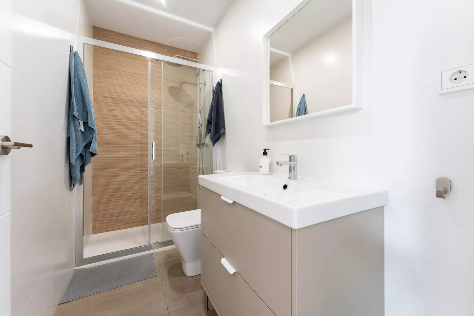 CT 335 - Fuengirola Apartamento  Sohail Beach-Badezimmer