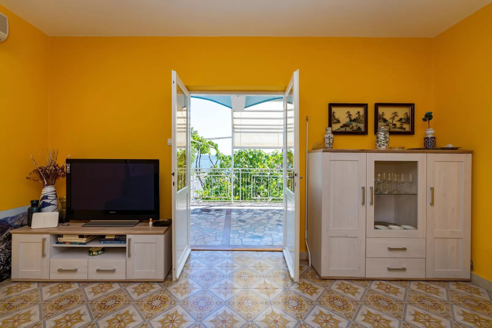 Vacation house Maslenica-Living room