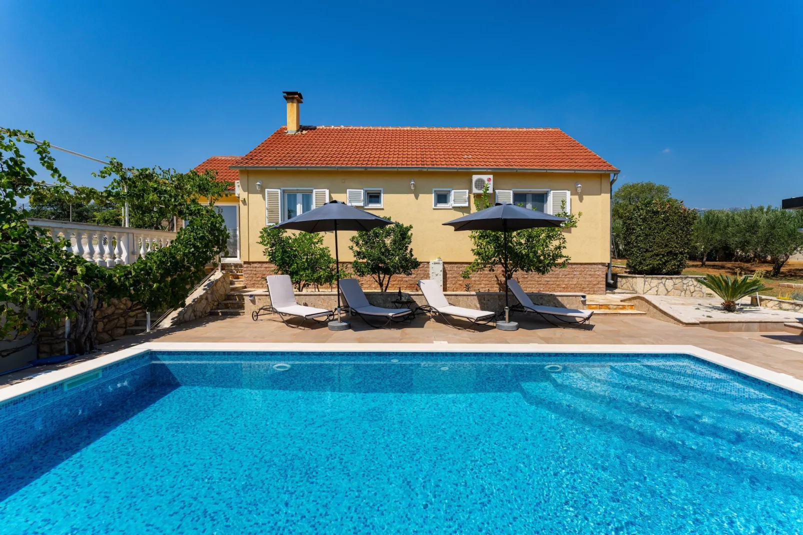 Villa Sucic with private pool-Schwimmbad