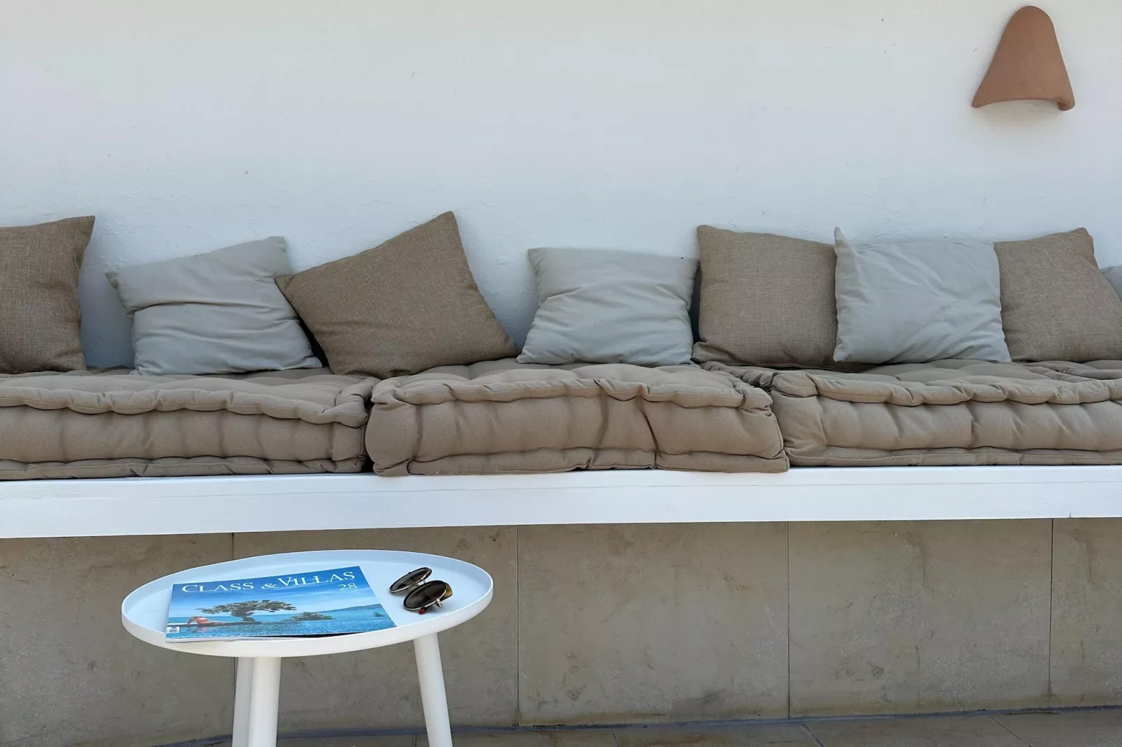 Villa Vista Pedreguer-Gardens in summer