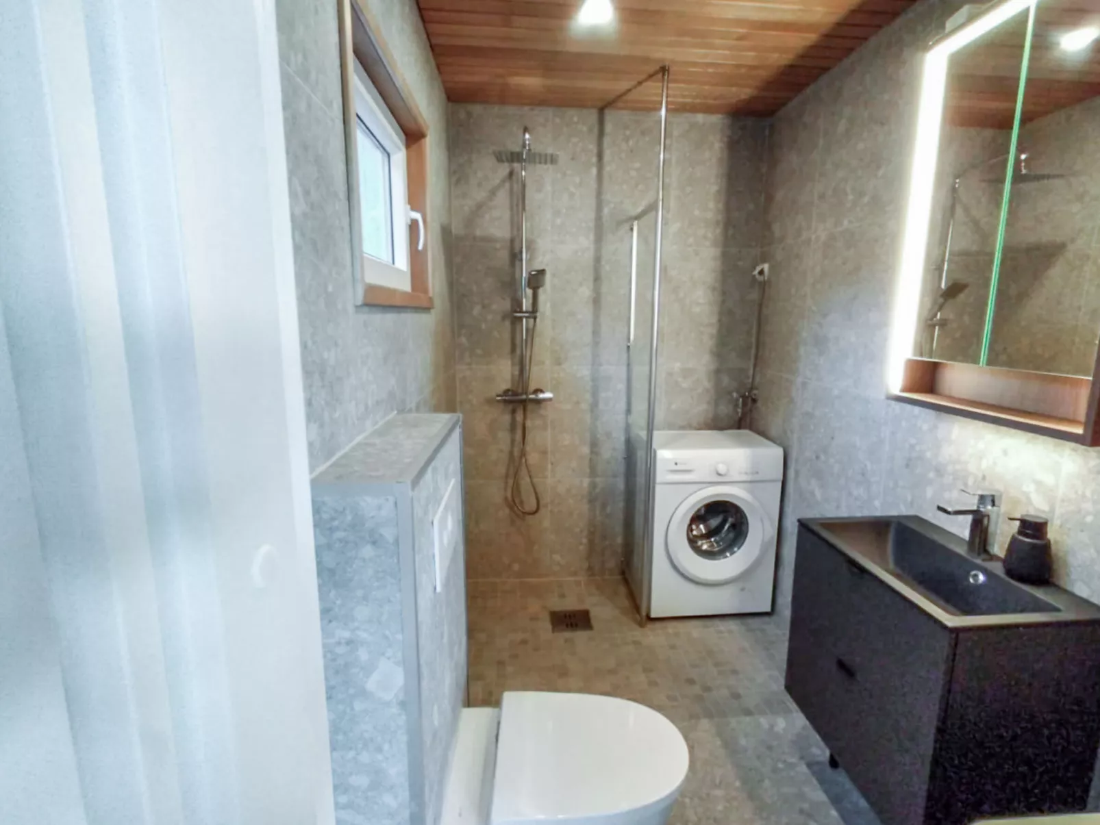 Villa lokinkärki-Dedans