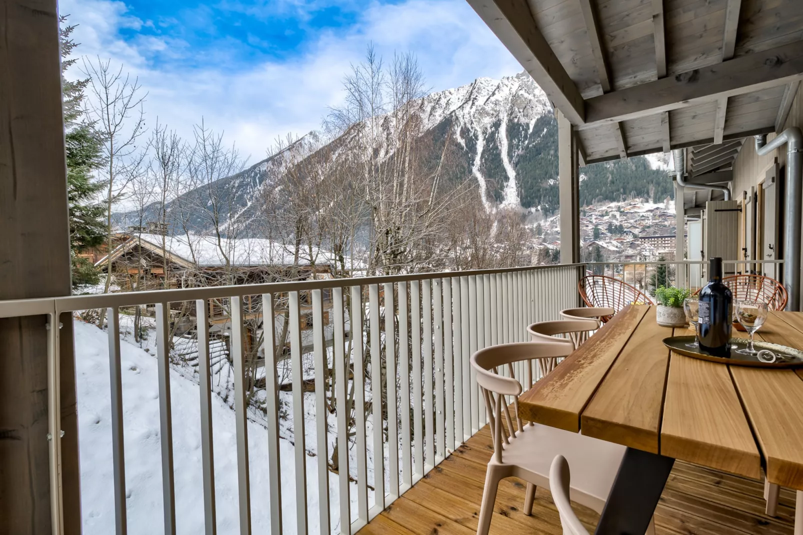 White Pearl A32-Terrace