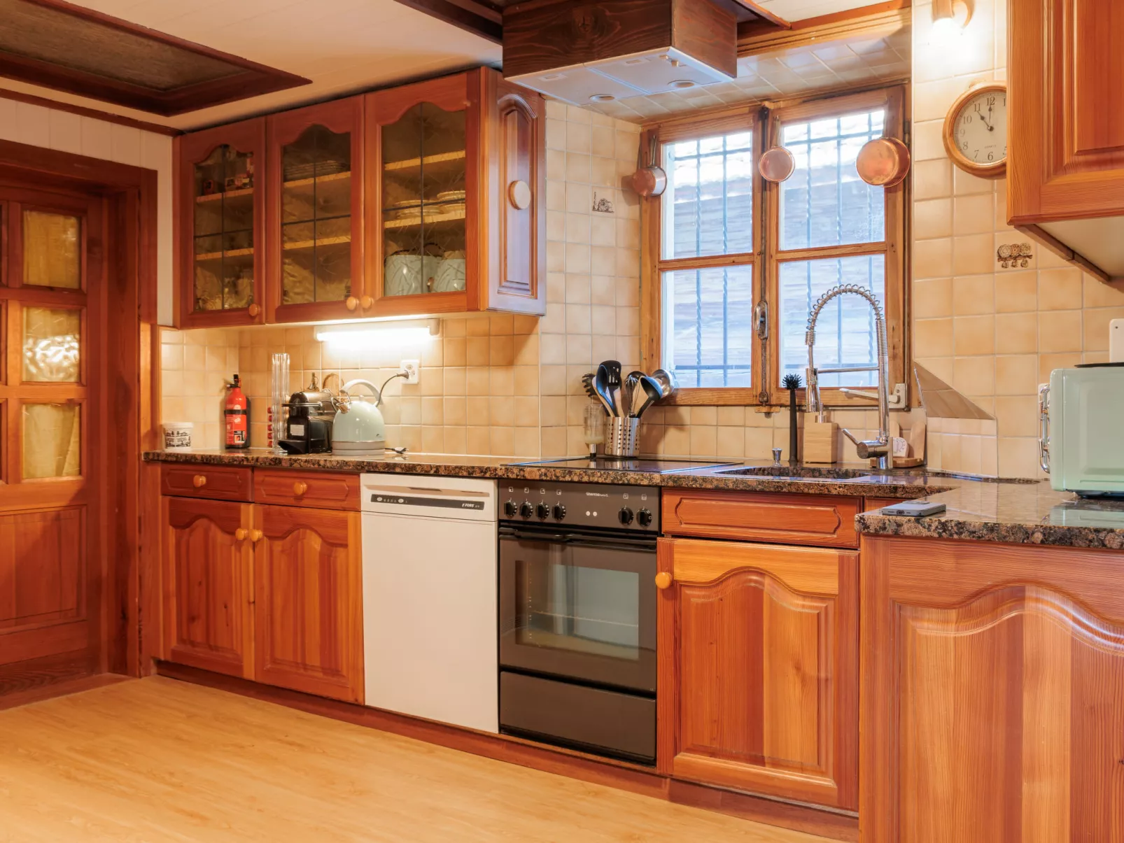 Les Agettes 1865-Inside