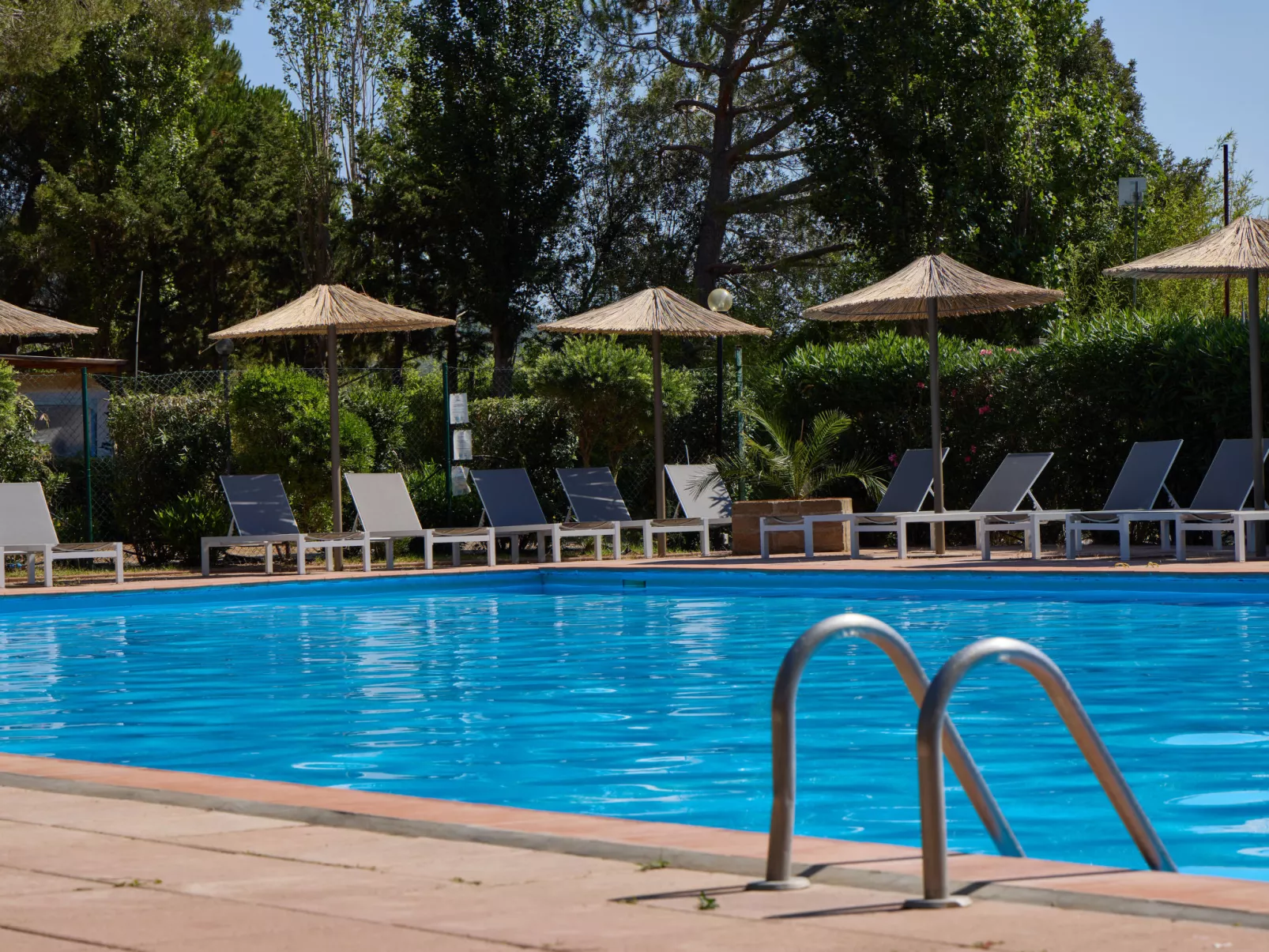 Costa D'Argento-Outside