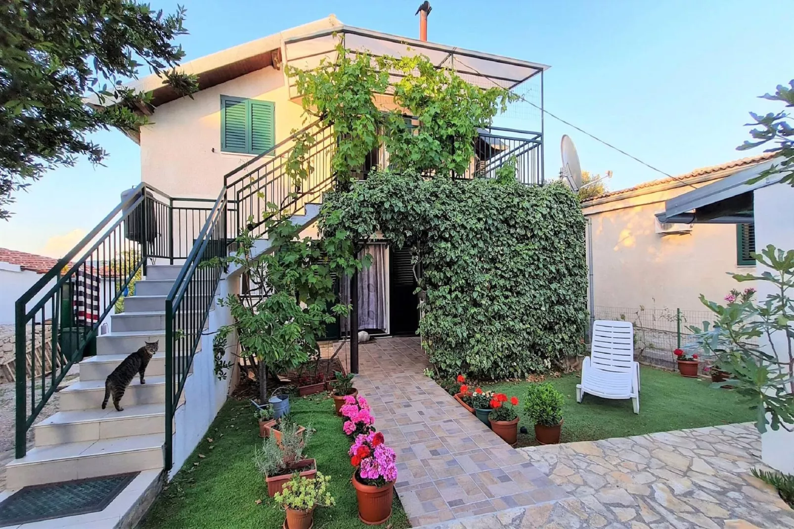 Beach house Franka-Gardens in summer