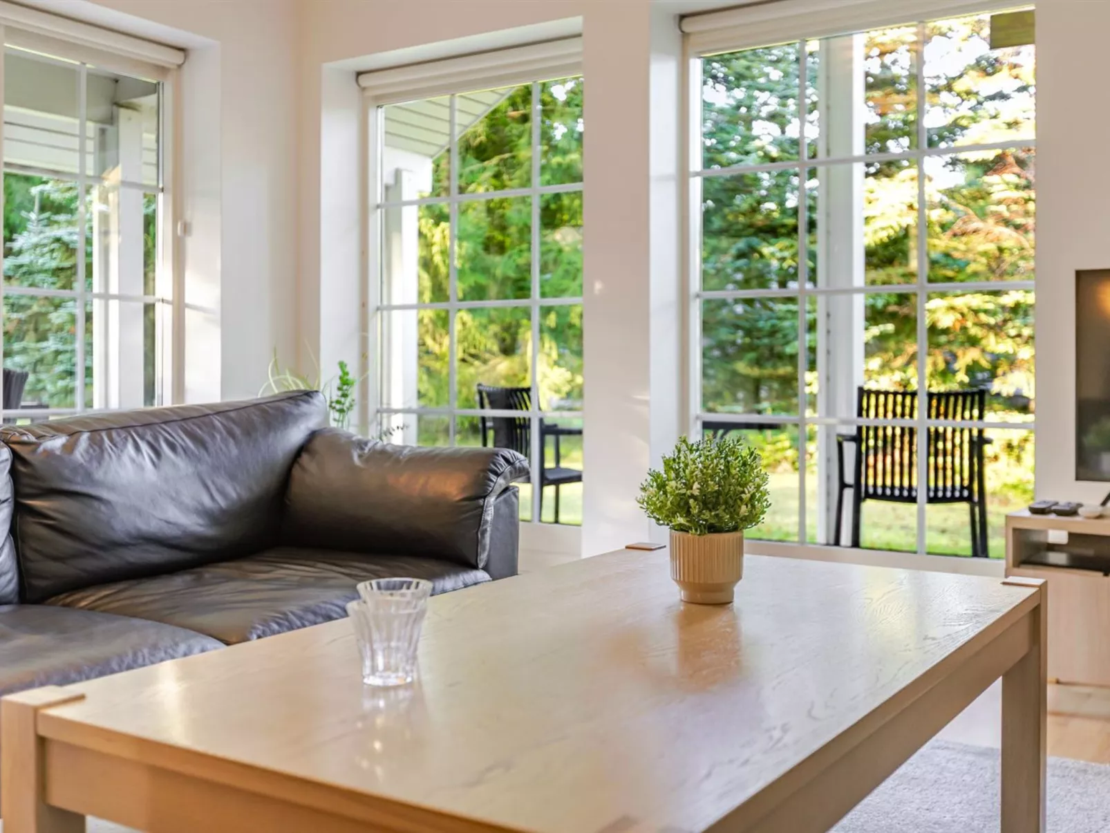 "Ørger" - 30km from the sea-Drinnen