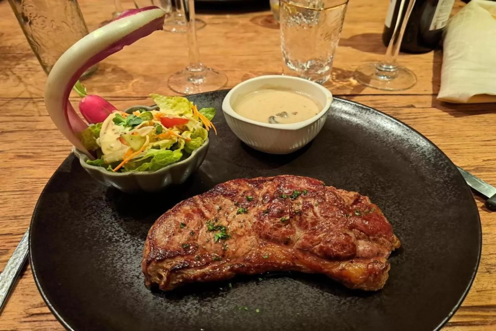 Au Coeur d'Alle - Triple Room with Bathroom-Ambiente