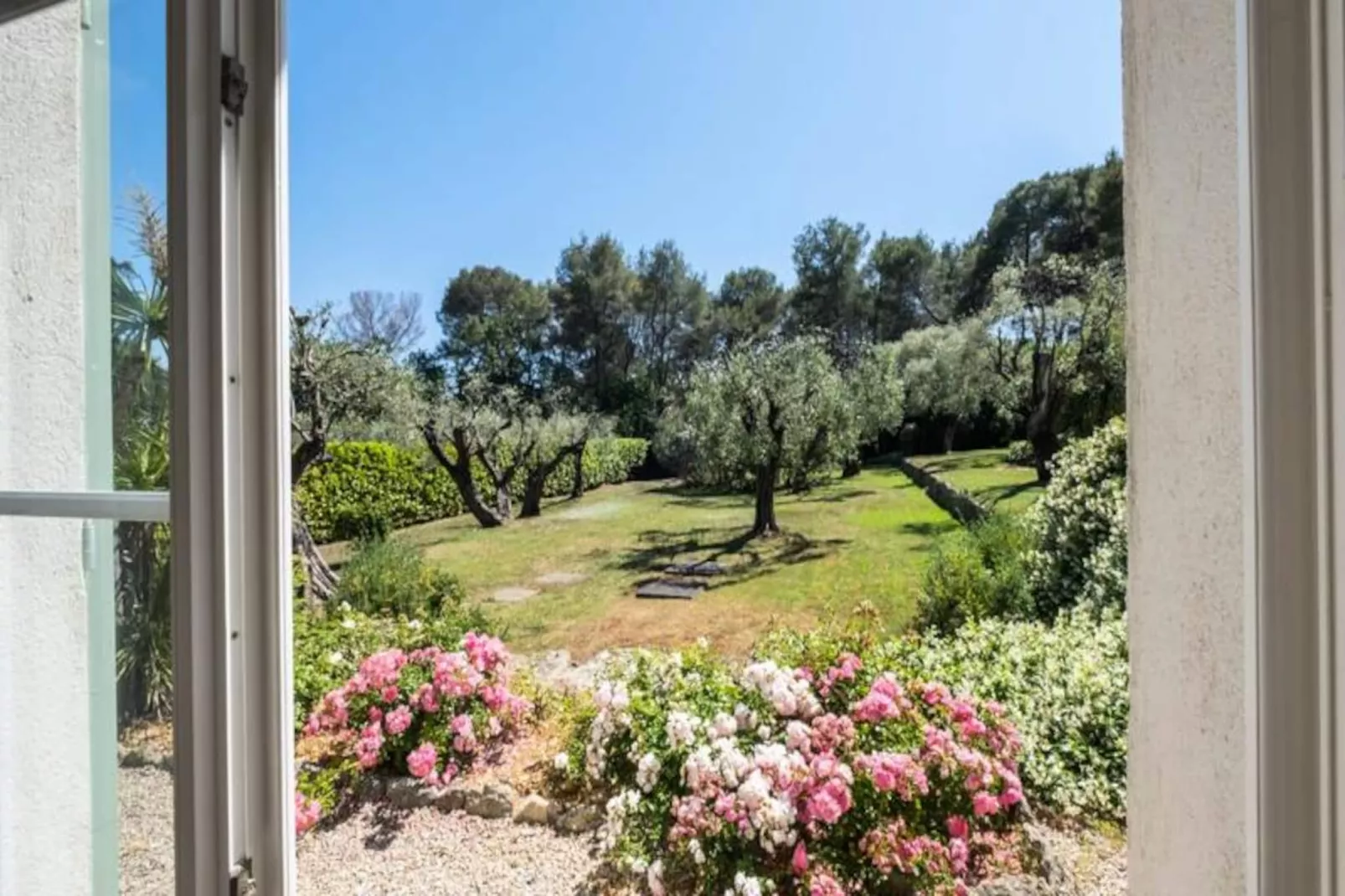Résidence Bijou De 280m2 Et Piscine à Débordement Au Calme Absolu-Untagged