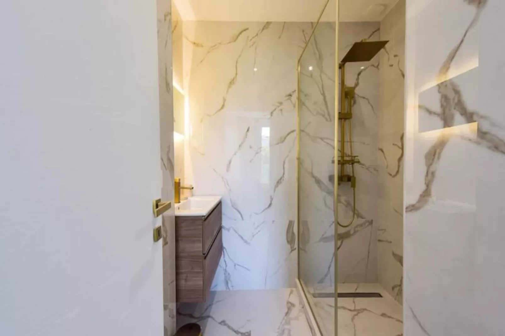 Résidence  Rare 4p Standing Proche Croisette-Non tagué