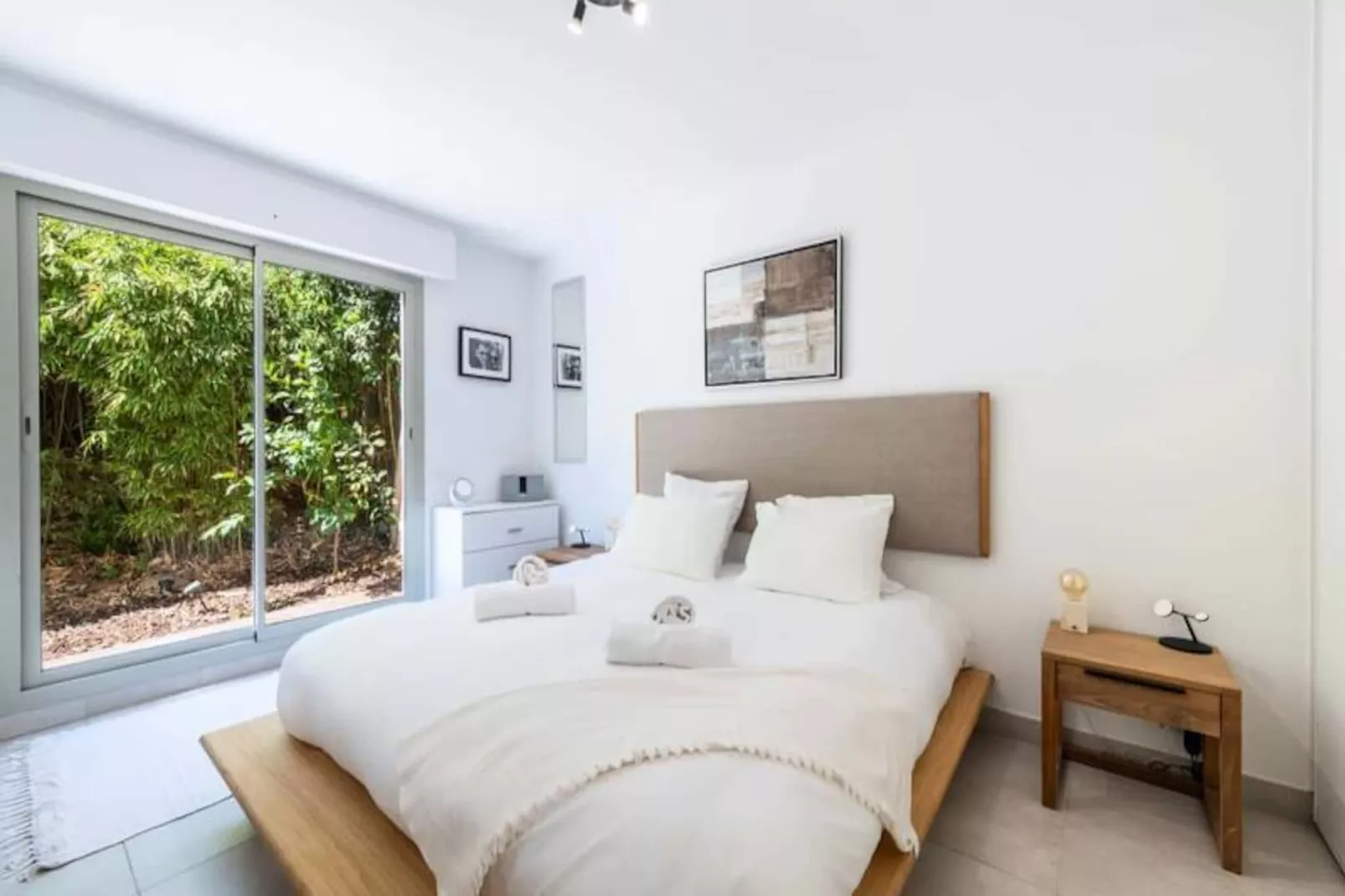 Résidence 2p Rez-de-jardin Avec Piscine – Calme, Parking Privé-Untagged