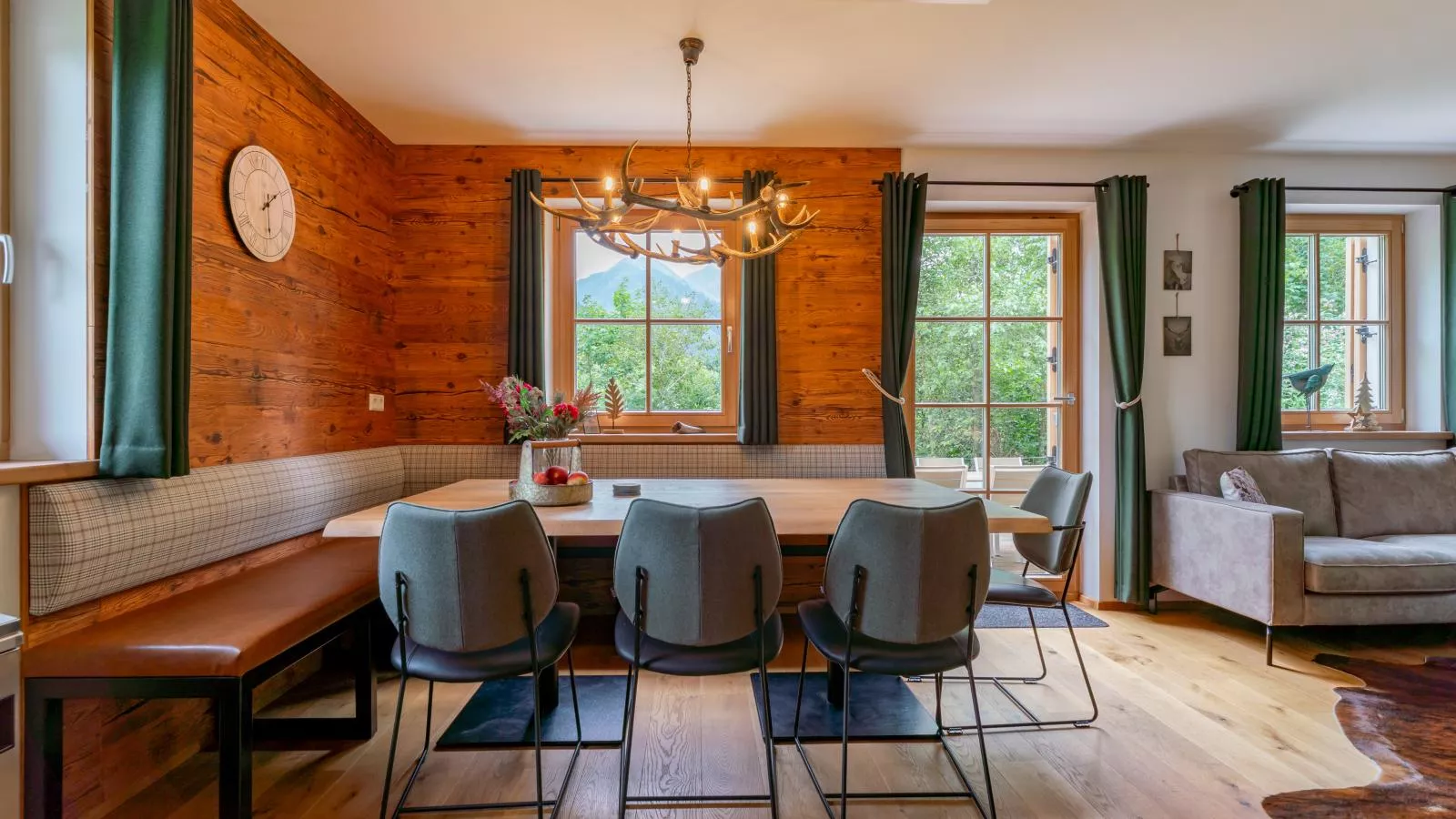 Sperlingnest-Esszimmer