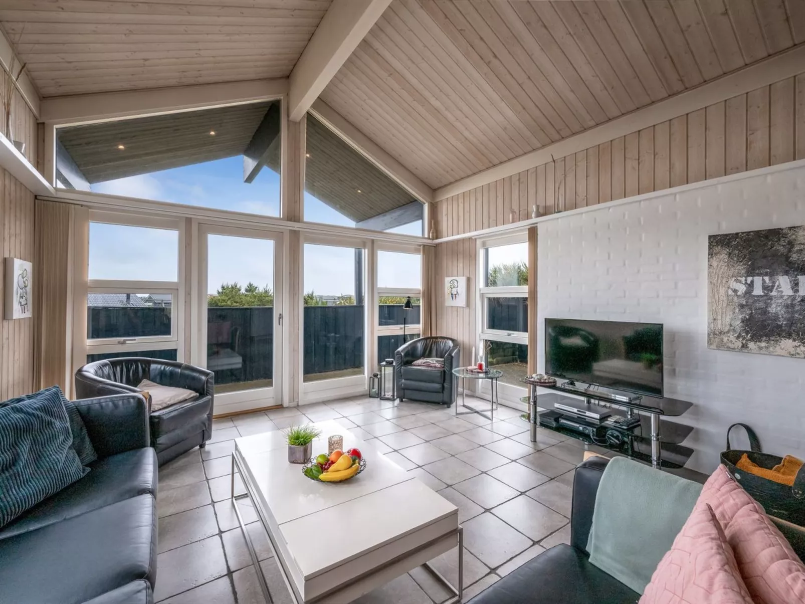 "Temjana" -  from the sea-Inside