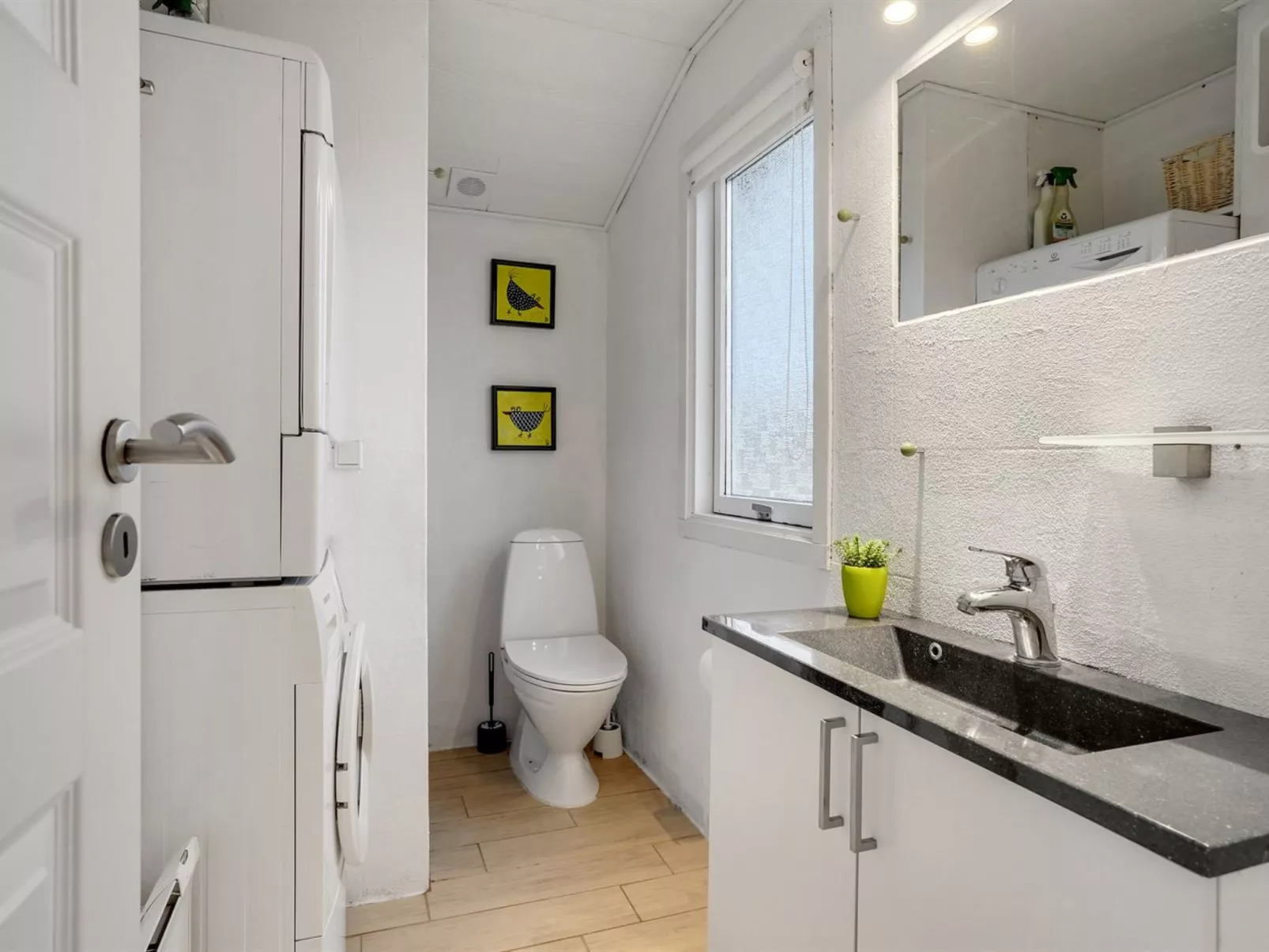 "Veetrikki" -  from the sea-Drinnen