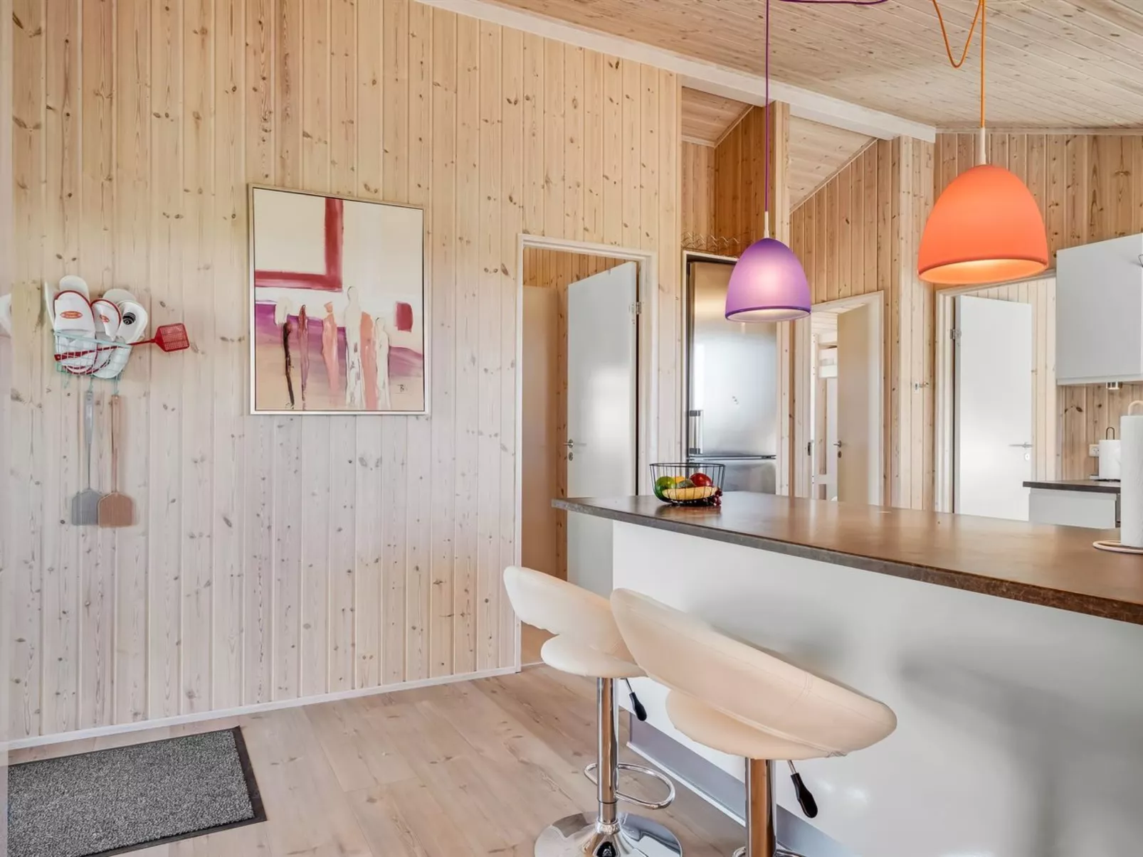 "Ginia" - 150m to the fjord-Drinnen