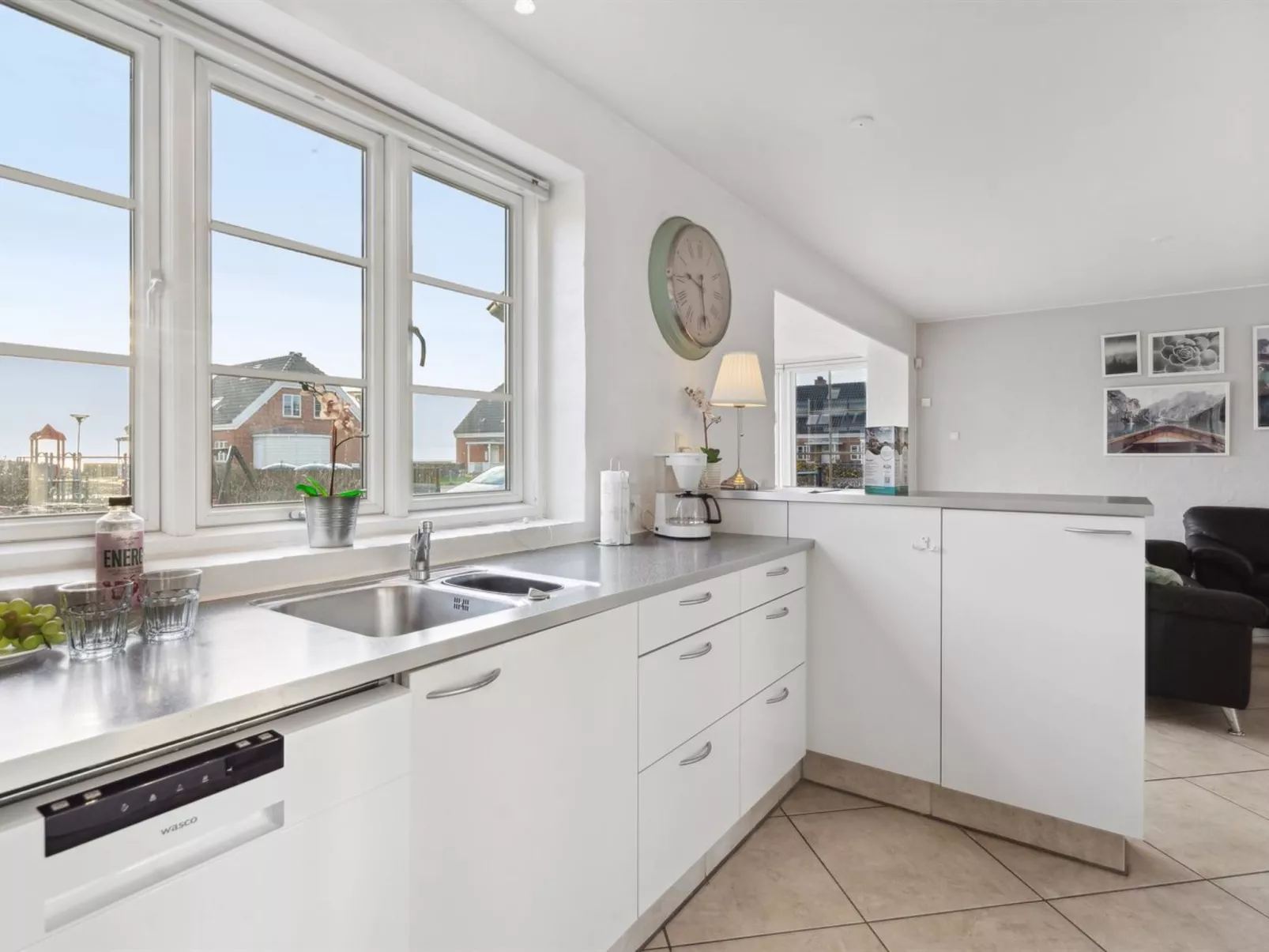 "Joonas" - 100m from the sea-Dedans