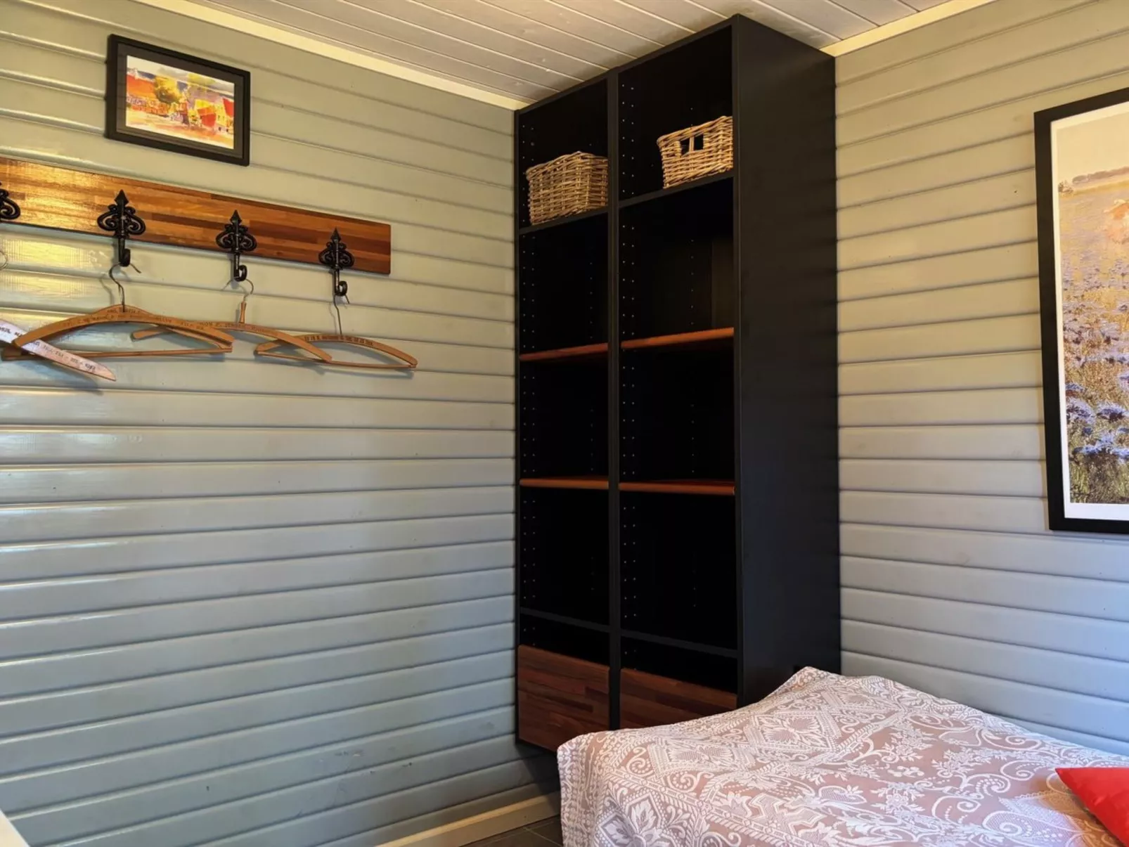 "Marla" - 1.1km from the sea-Inside