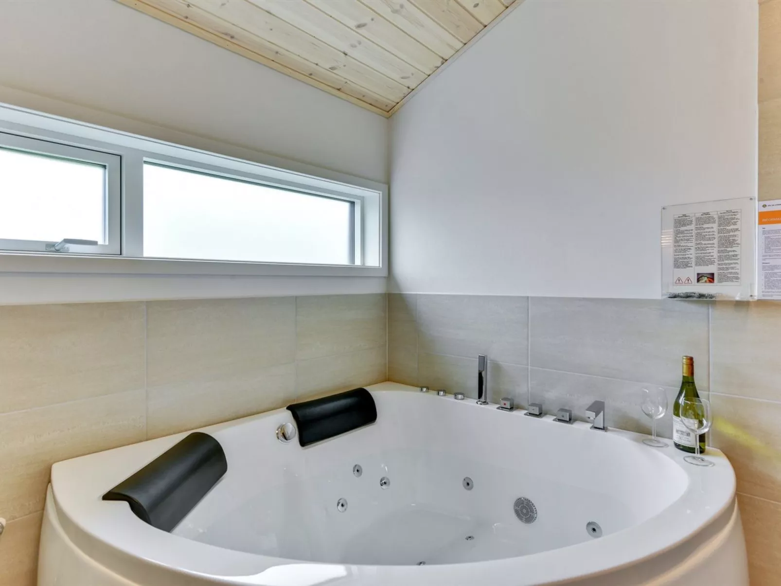 "Tindra" - 30m to the fjord-Dedans