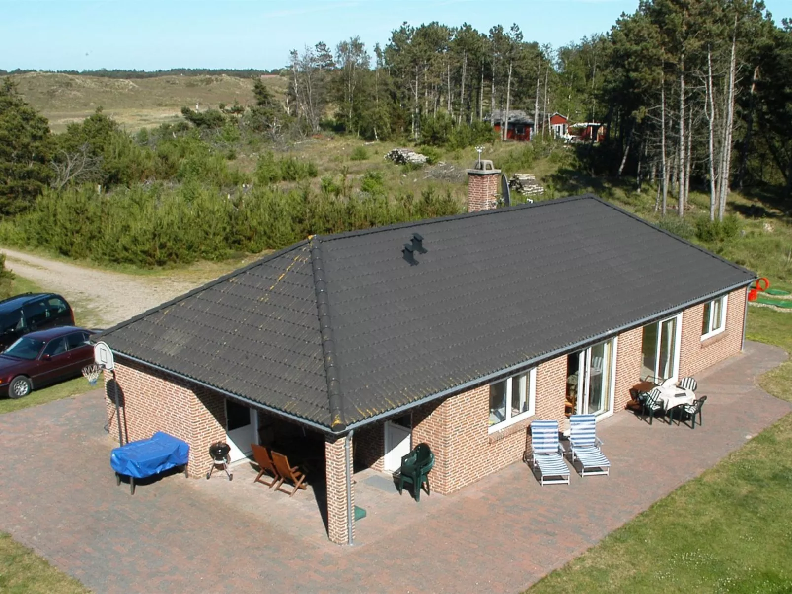 "Arletty" - 1km from the sea-Outside