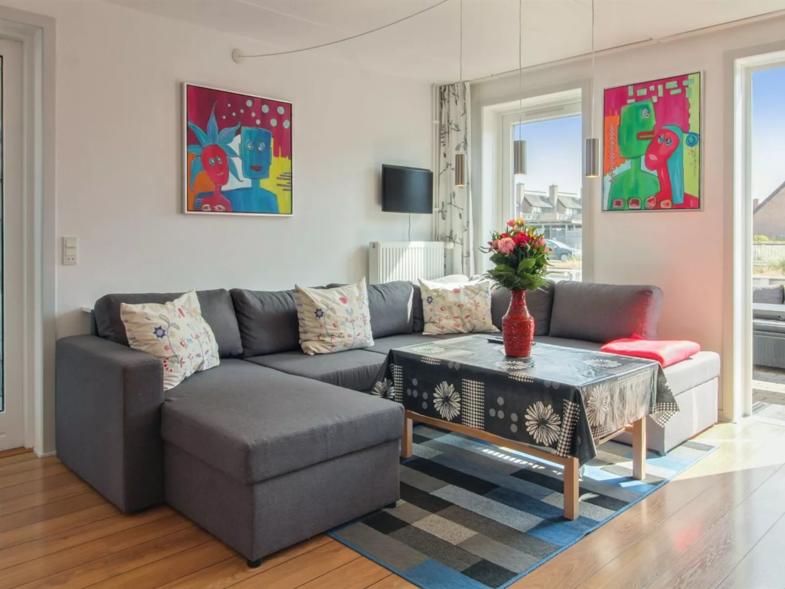 "Asved" - 2.3km from the sea-Inside