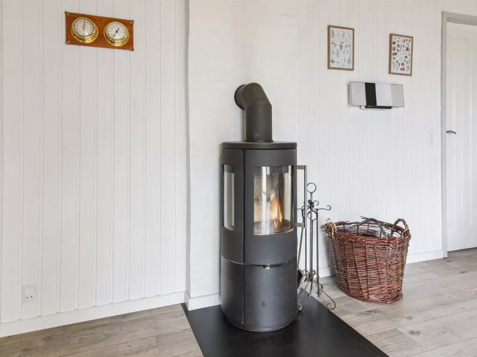 "Dufa" - 3.2km from the sea-Inside