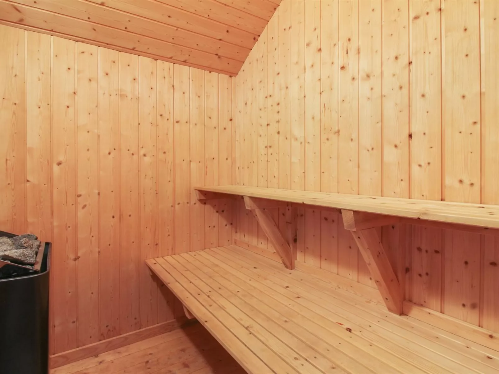 "Synnöve" - 550m from the sea-Inside