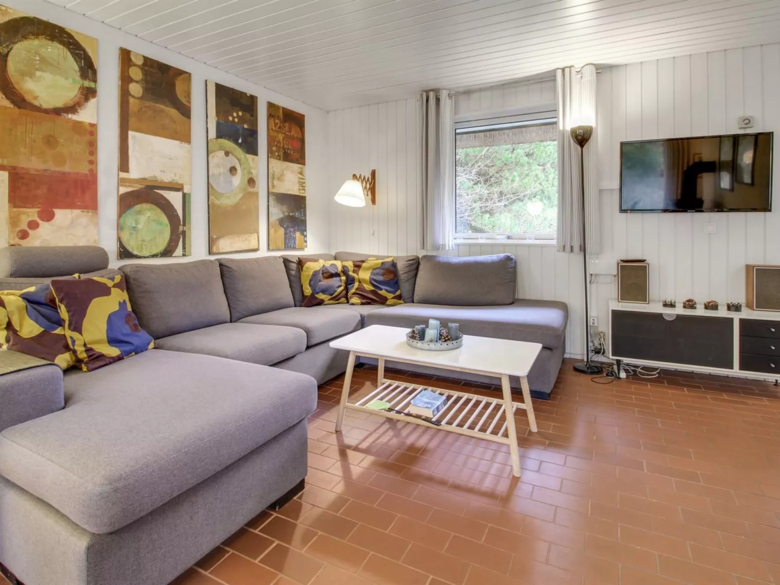 "Emilla" - 3.8km from the sea-Drinnen