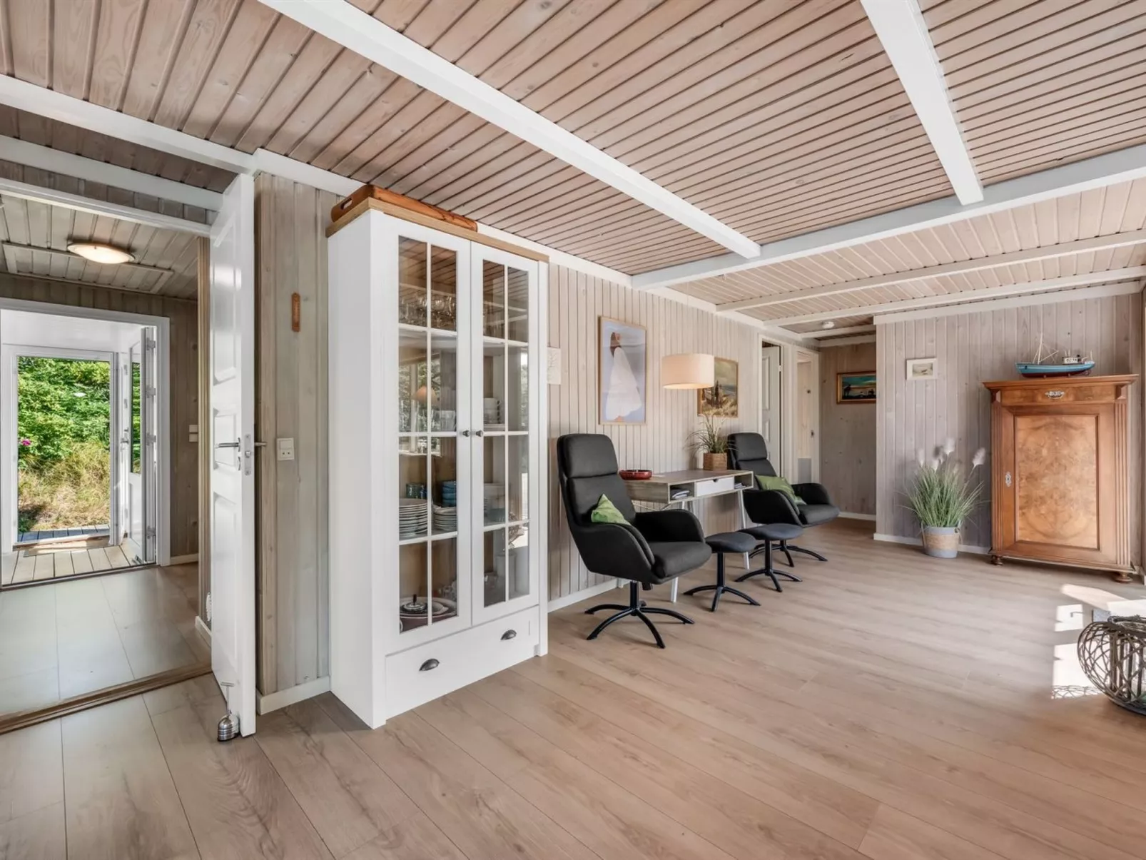 "Talia" -  from the sea-Dedans