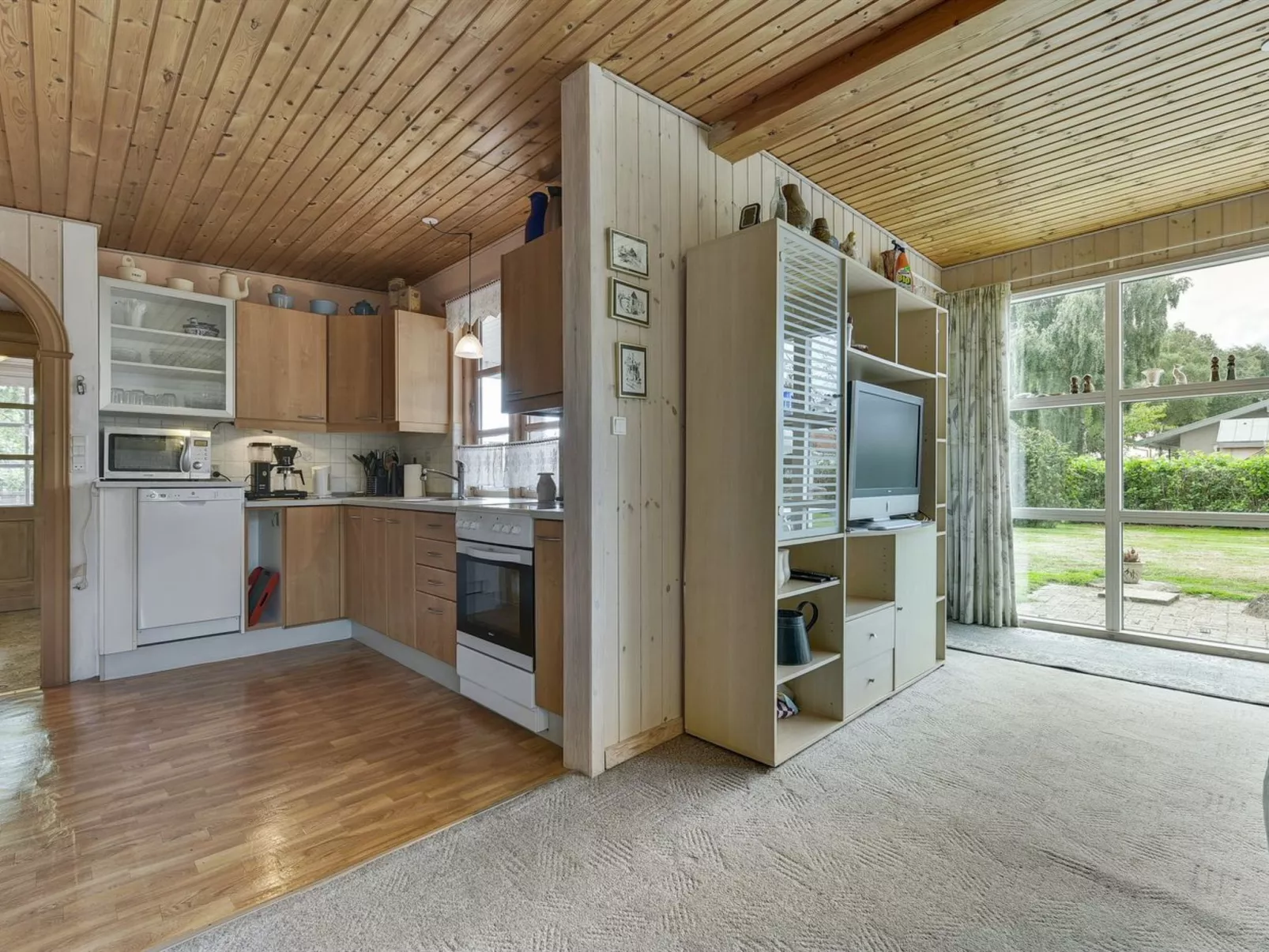 "Heralde" - 250m from the sea-Drinnen