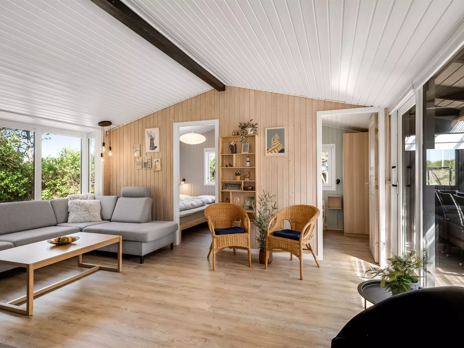 "Finne" - 800m from the sea-Inside