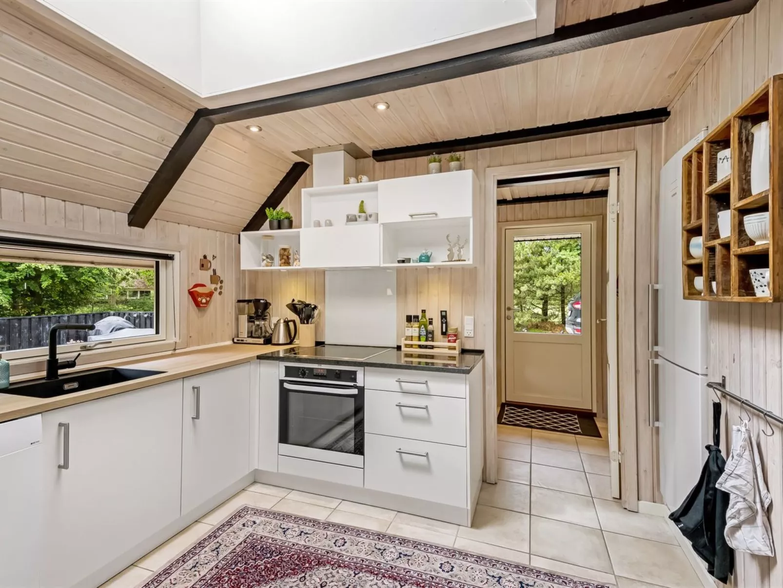 "Arttu" - 2.4km from the sea-Inside