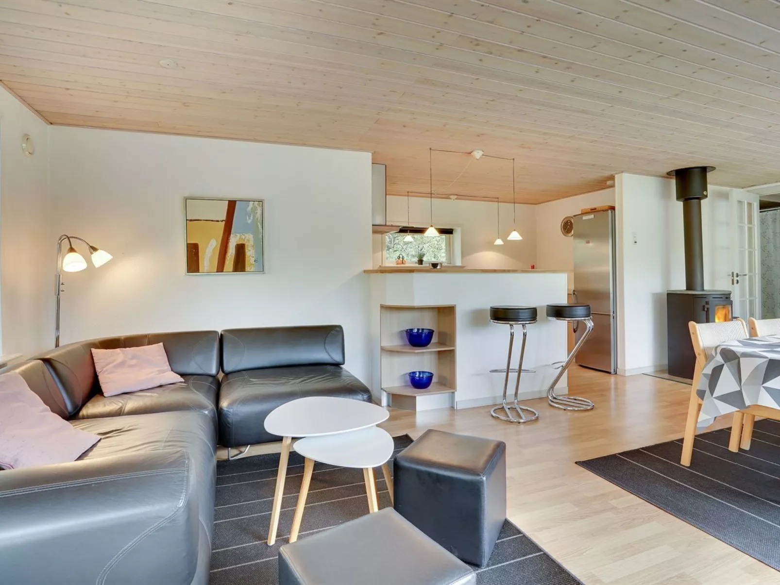 "Micke" - 3.2km from the sea-Inside