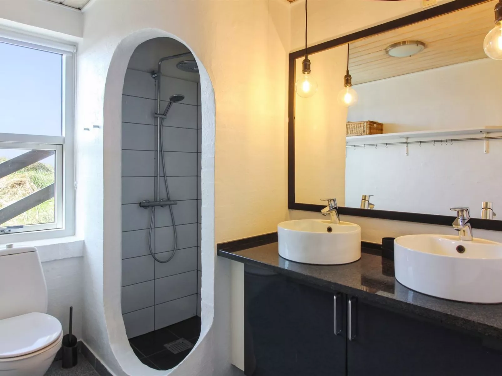 "Judeth" - 300m from the sea-Dedans