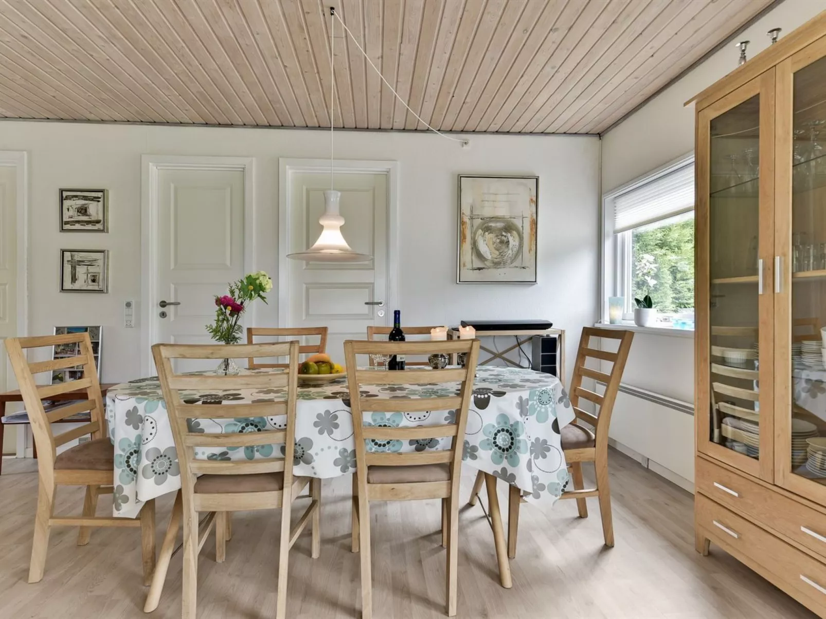 "Locan" - 1.2km from the sea-Inside