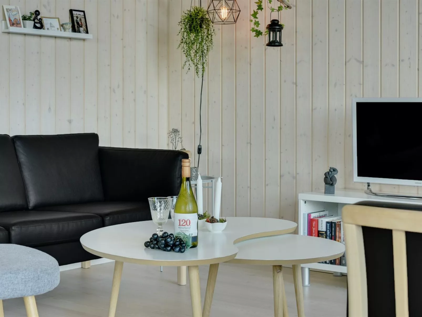 "Sighfrith" - 150m from the sea-Dedans