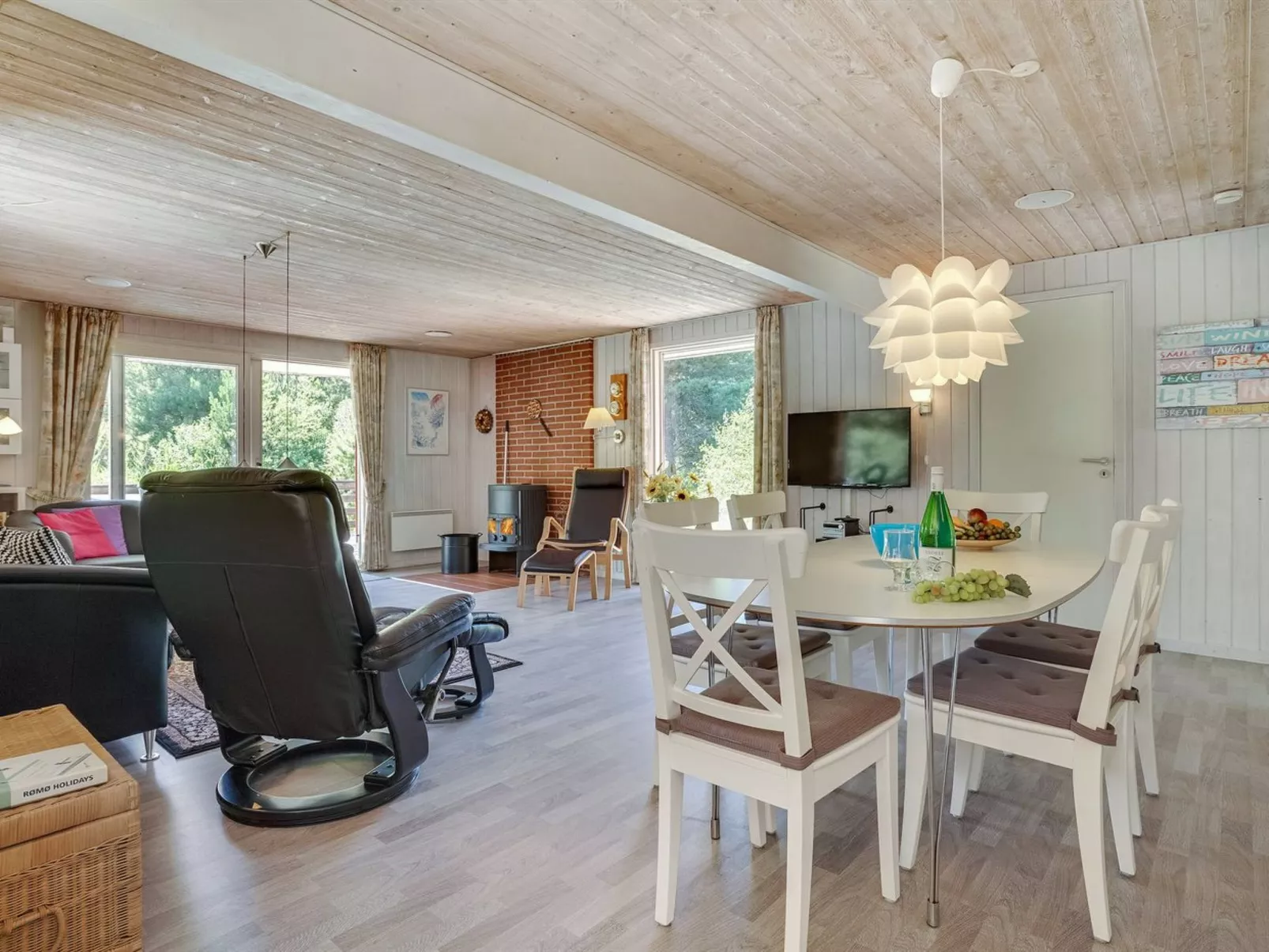 "Reidar" - 1km from the sea-Inside