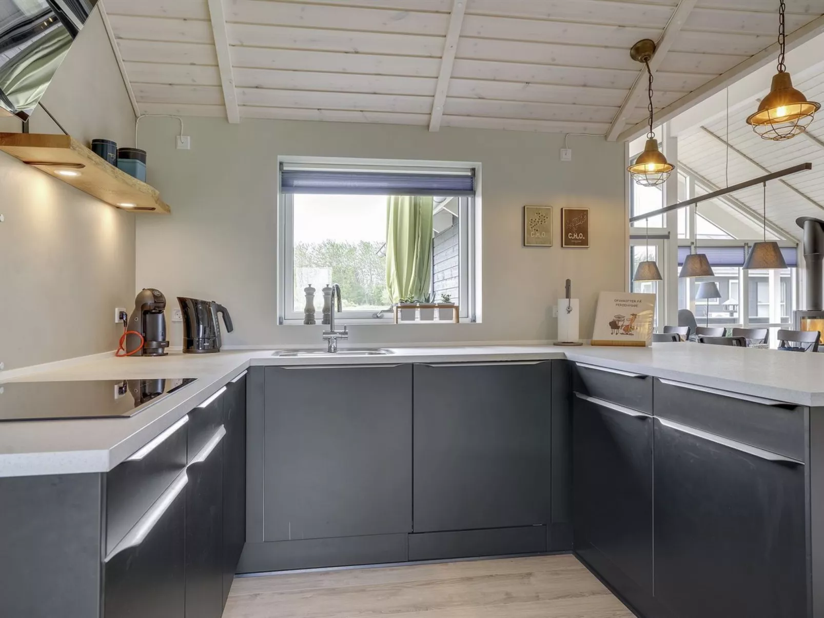 "Ina" - 1.2km from the sea-Drinnen