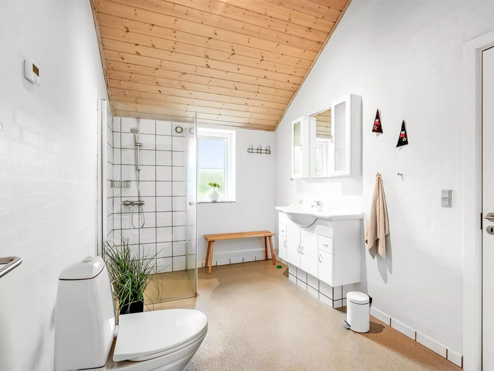 "Benthe" -  from the sea-Inside