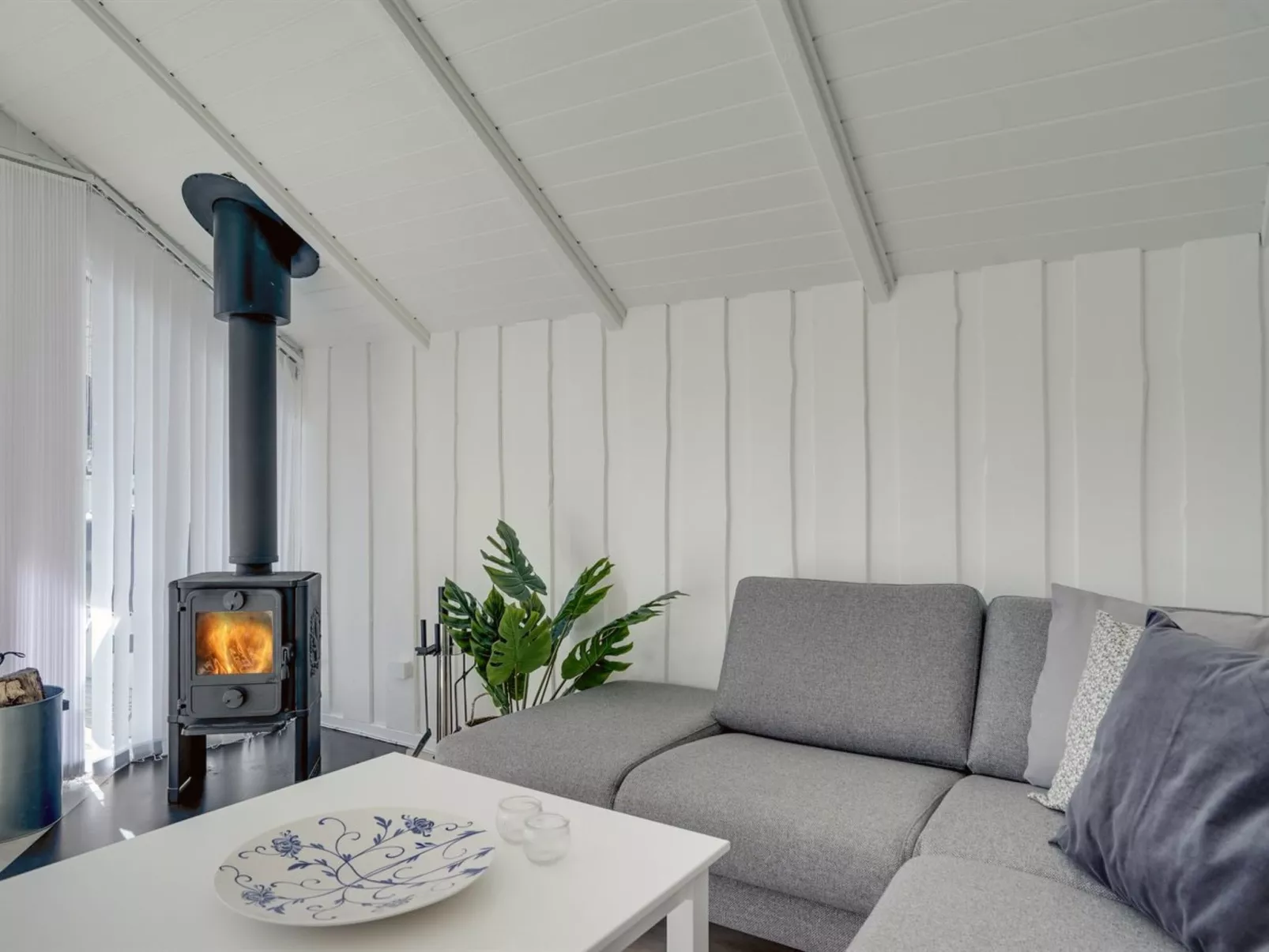 "Edvardsine" - 12km from the sea-Inside