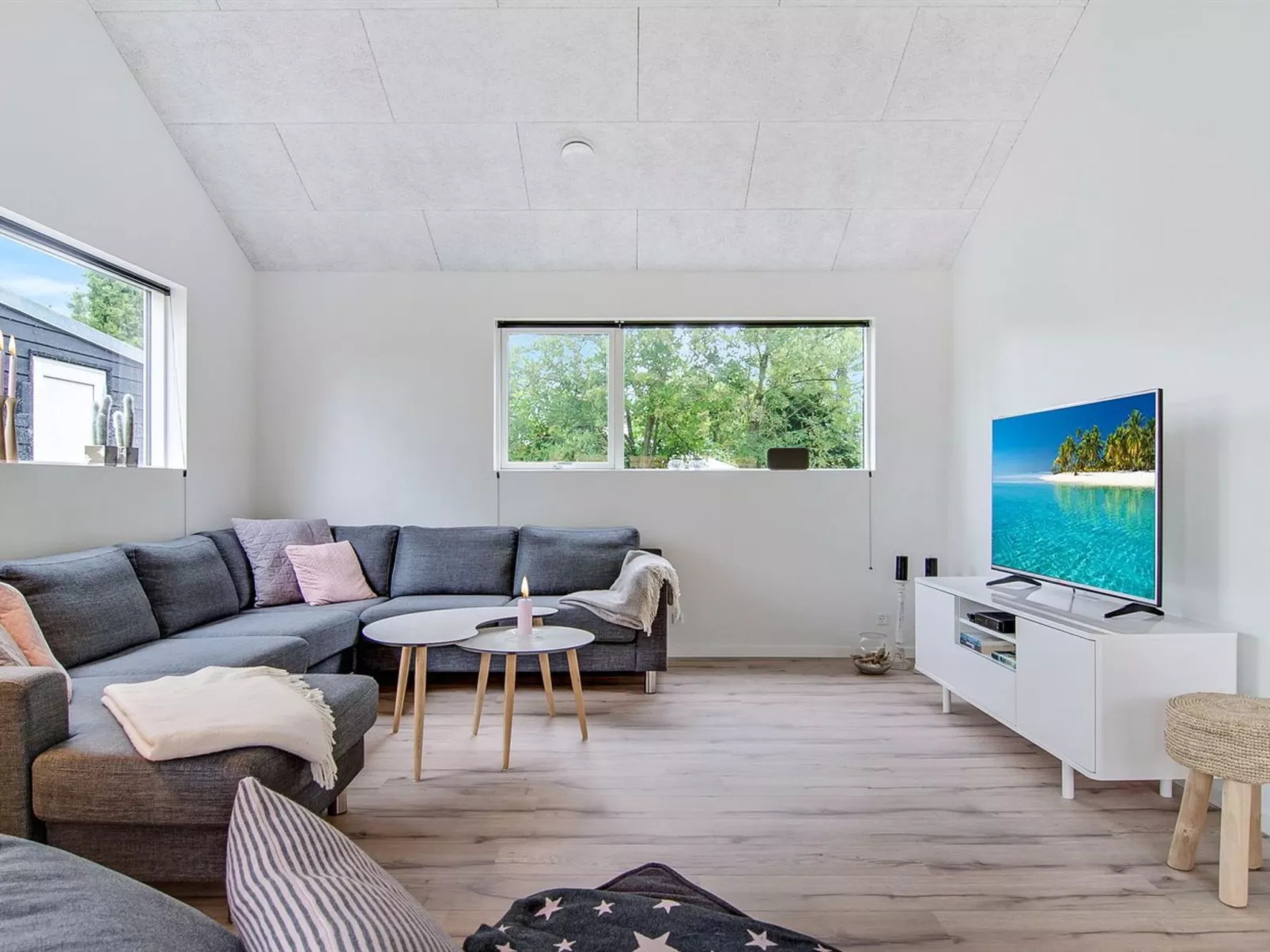 "Dorthie" - 800m from the sea-Inside