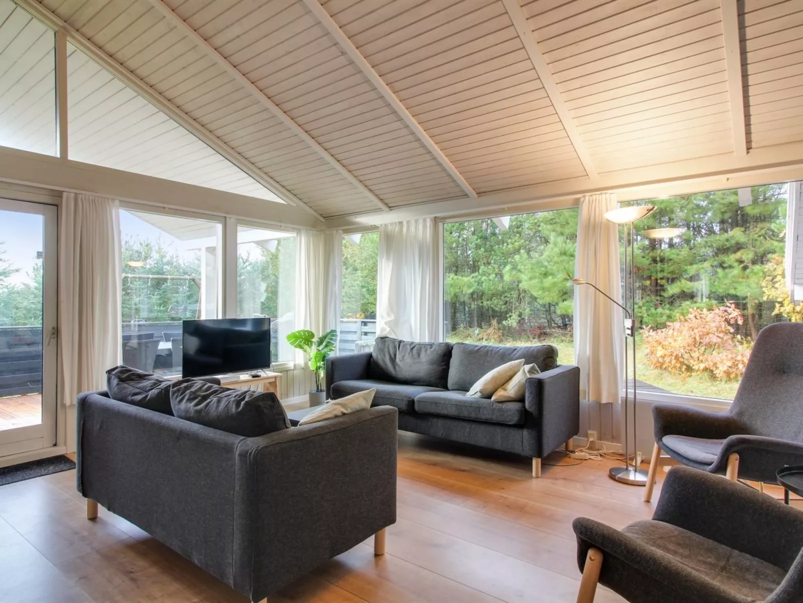 "Kragh" - 950m from the sea-Dedans