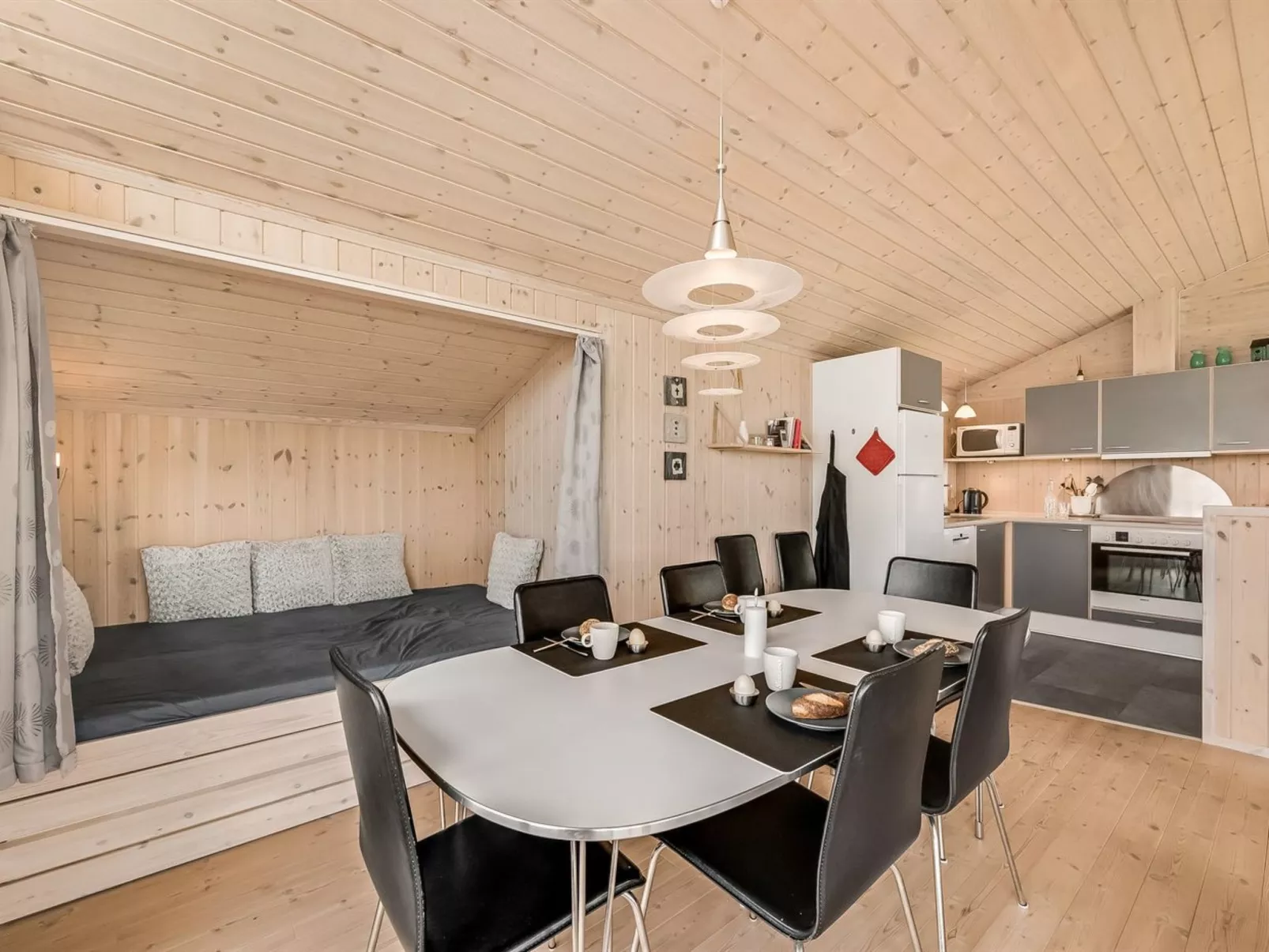 "Lucio" - 350m to the fjord-Inside