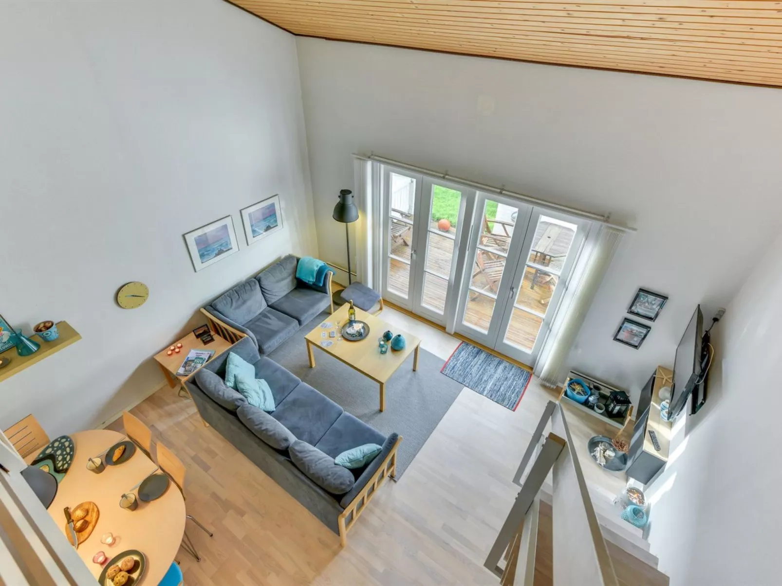 "Cita" - 100m to the fjord-Dedans