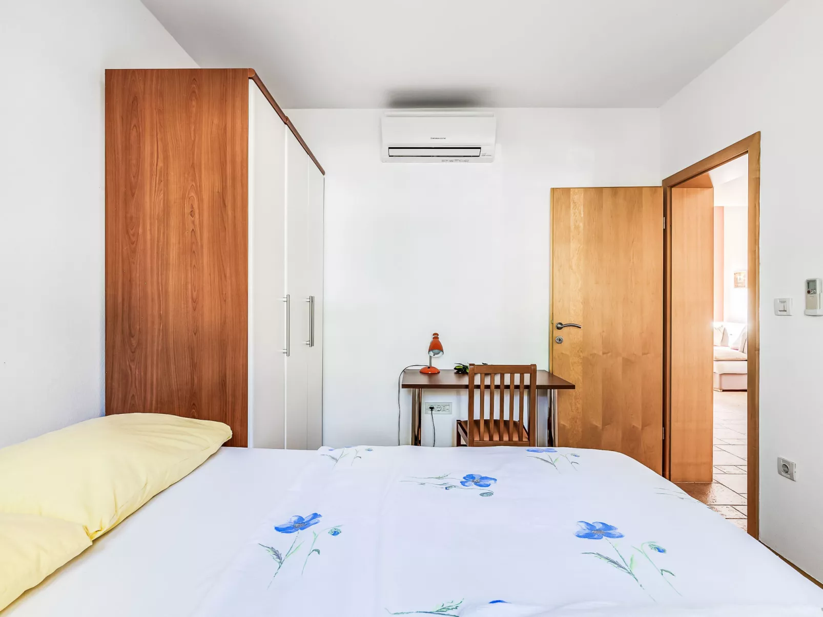 Yellow House-Drinnen